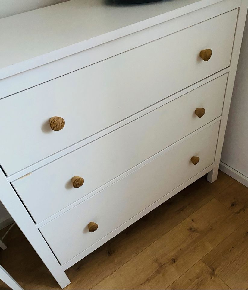 *Ikea Hemnes Kommode Kiefer Massiv weiß gebeizt* in Arendsee (Altmark)