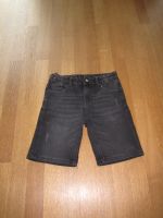 Bequeme kurze Jeans  Marke MeXX schwarz Gr. 146 - 152 f Jungs Kr. München - Planegg Vorschau