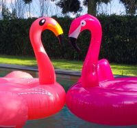 Aufblasbare(r) PVC Flamingo / Badeinsel - 195*190*130 Farbe pink Frankfurt am Main - Bornheim Vorschau