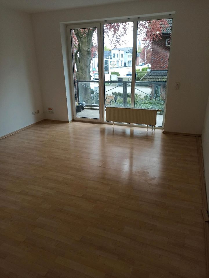 Schöne 3-Zimmer Wohnung mit Balkon, EBK und Aussicht zu vermieten in Quickborn