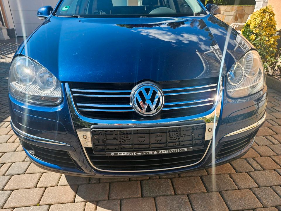 VW GOLF V 5 1.4TSI KOMBI HIGHLINE/ TÜV NEU/ XENON/STEUERKETTE NEU in Moritzburg