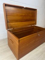 Vintage massiv Teak Truhe Couchtisch Kommode KAI KRISTIANSEN 60er Niedersachsen - Delmenhorst Vorschau