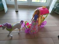 Barbie Kutsche mit Pferd und Barbie Süßigkeiten Bayern - Osterhofen Vorschau