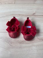 Rote Schuhe 6-9 Monate, Glitzer, 13cm Bayern - Weiden (Oberpfalz) Vorschau
