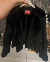 Guess Jacke schwarz übergangsjacke neuwertig Hessen - Gießen Vorschau