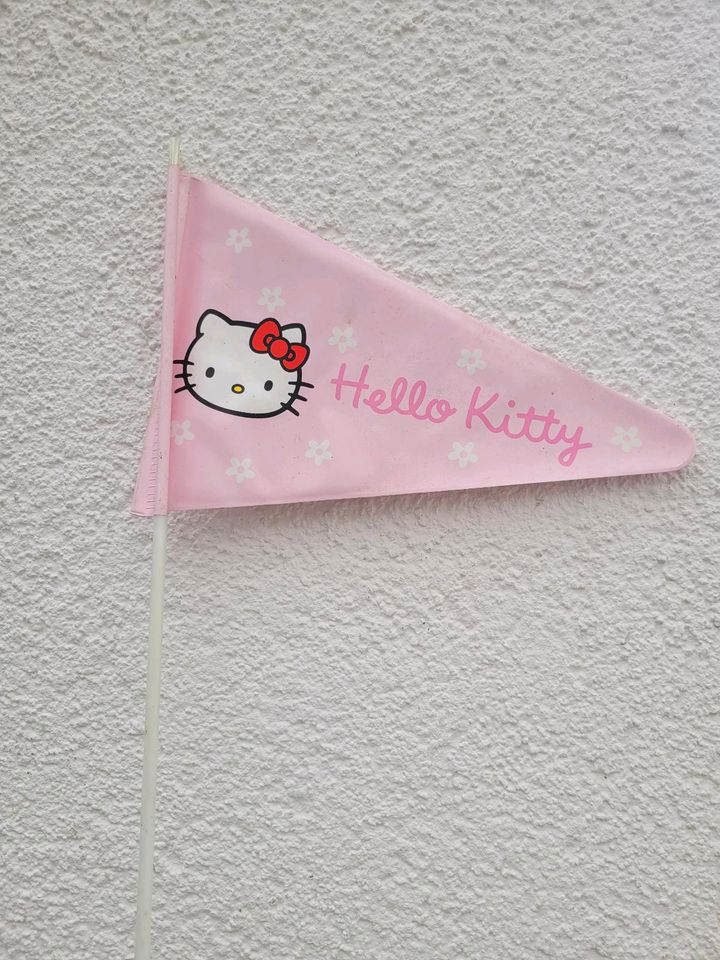 Hello Kitty Fahne Wimpel für Kinder Fahrrad zu verschenken in Oberasbach