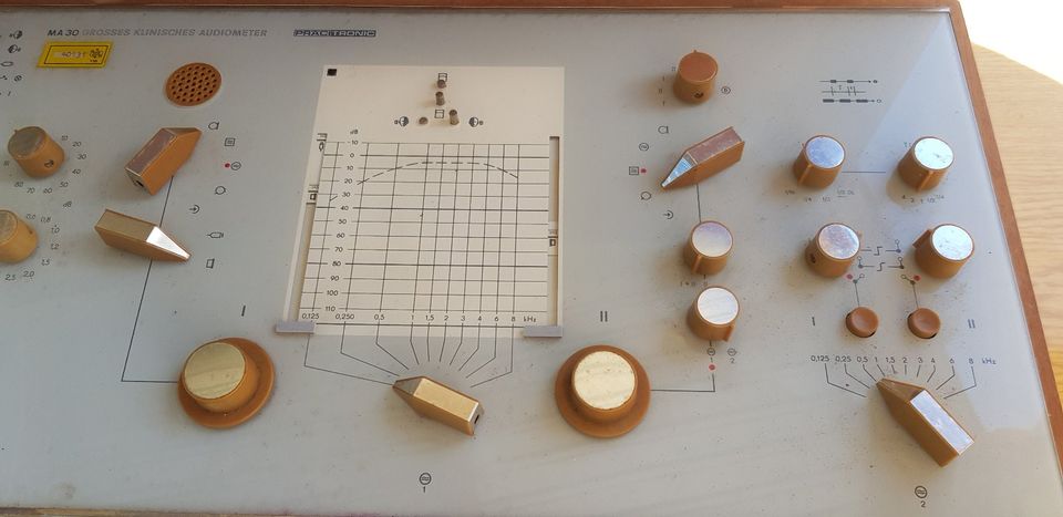 Präcitronic MA30 - Grosses Klinisches Audiometer in Dresden