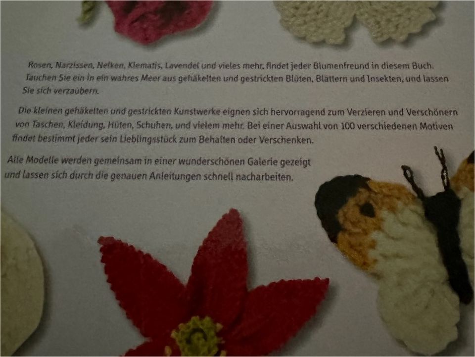 Strickbuch Häkelbuch  „Bezaubernde Blütenpracht“ in Berlin