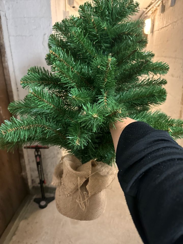 Tanne künstlich Deko 90cm Weihnachtsbaum in Köln