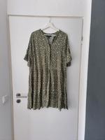 Weites, bequemes Kleid in Khaki mit Muster Größe 2XL Nordrhein-Westfalen - Bottrop Vorschau
