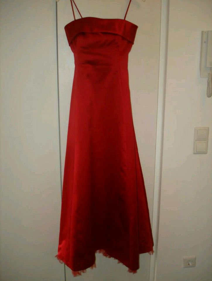 Kleid, Abendkleid, Ballkleid rot, Größe xs in Hamburg