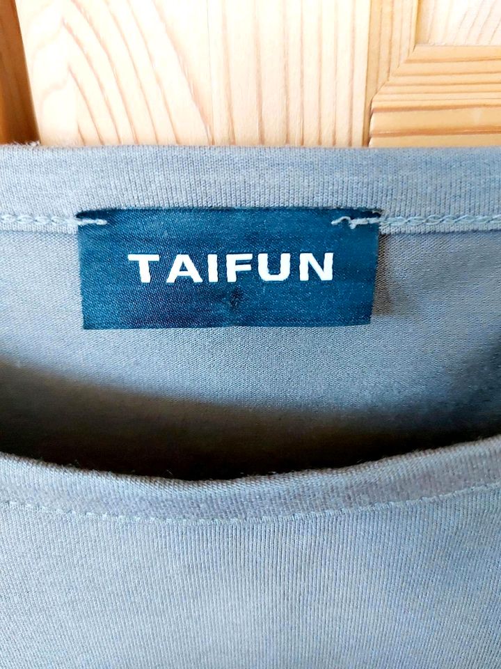 Top Taifun Gr. 40/42, olivgrün/khaki in Freiburg im Breisgau