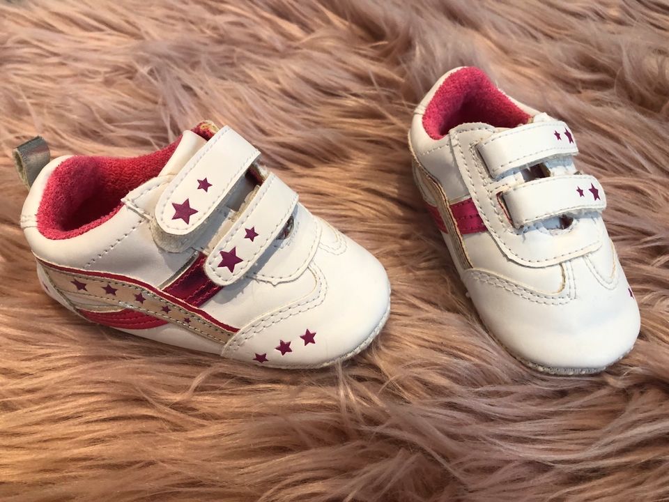 Babyschuhe in Buchen (Odenwald)