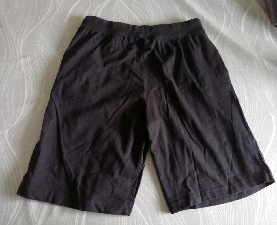 Yigga Shorts Größe 146/152 in Maulbronn
