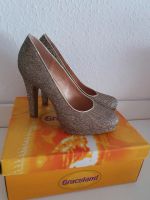 Goldene Pumps Gr.38 Deichmann High Heels Neuwertig Hessen - Rüsselsheim Vorschau