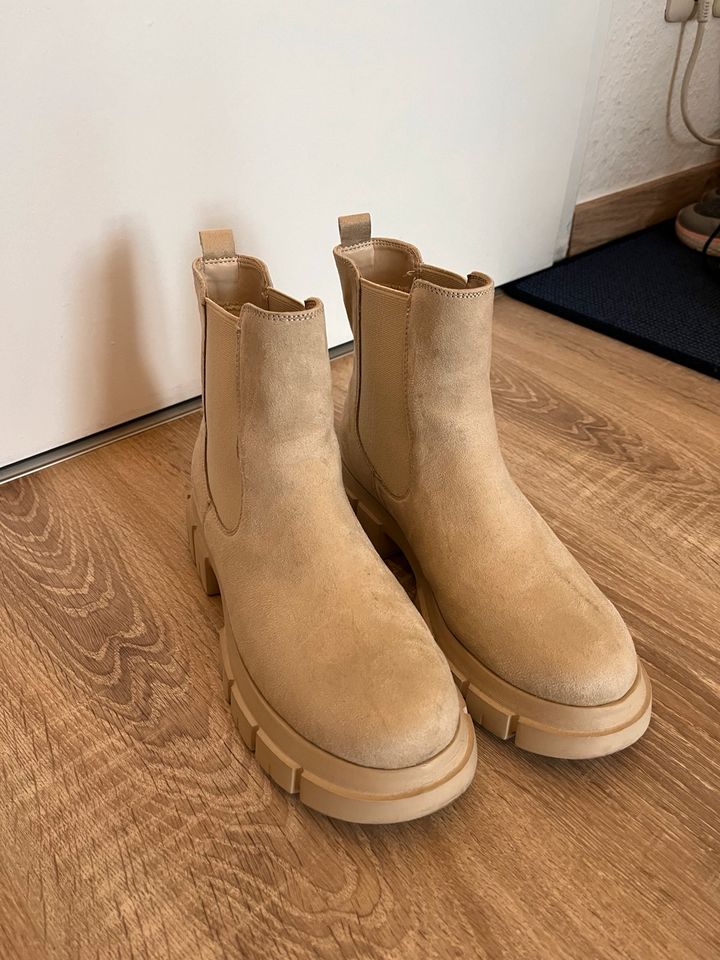 Boots beige in Dresden