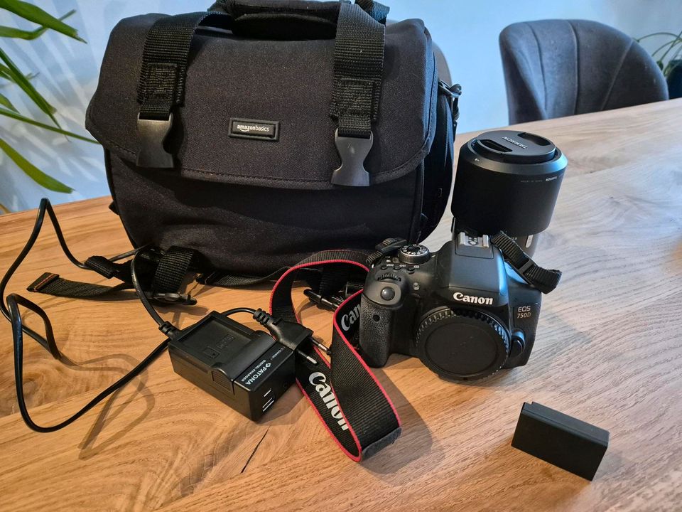 Spiegelreflexkamera Canon EOS 750D in Moosinning