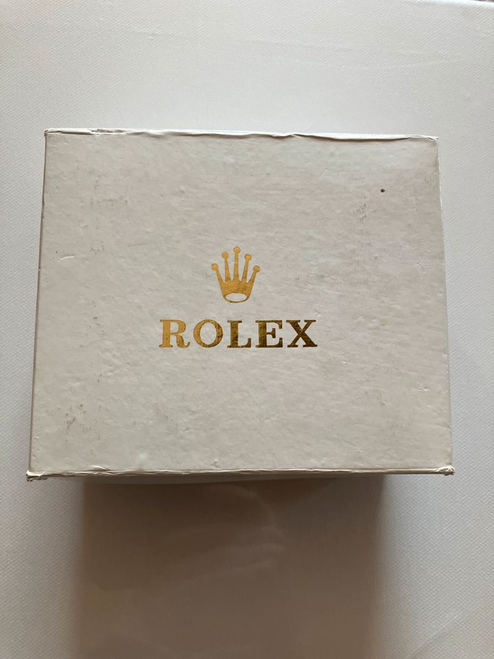 Rolex Vintage Uhrenbox aus Bakelit mit Umkarton in Lübeck