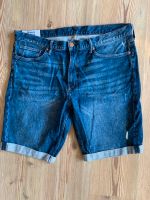 Coole Jeansshorts von H&M, Gr. 36, blau Thüringen - Bad Köstritz   Vorschau