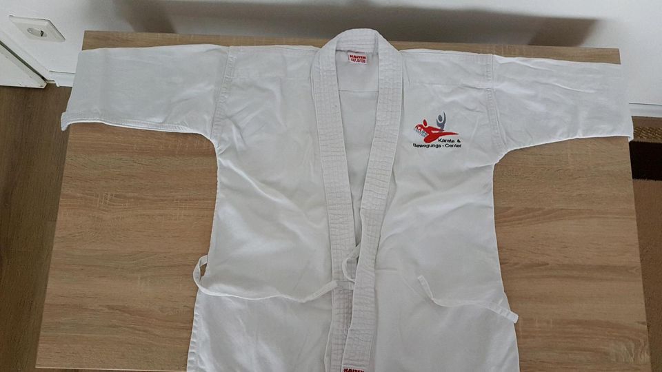 Karate Kinder Kleidung Anzug weiß in Singen