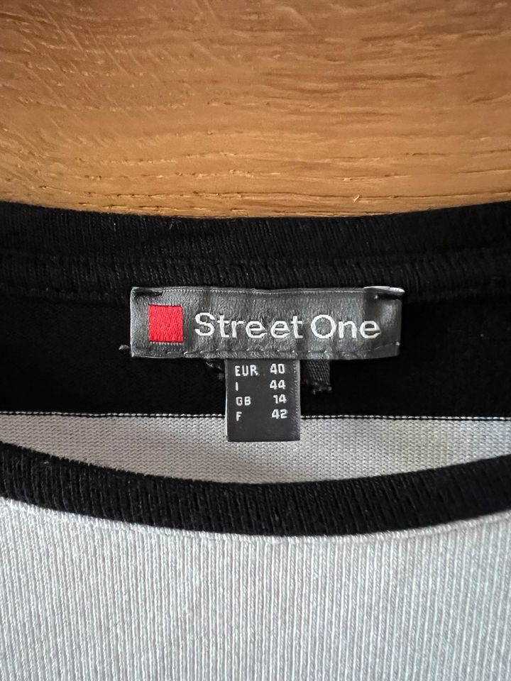 Street One dünner Pullover Shirt Schwarz weiß Gr. 40 L wie Neu in Falkenfels