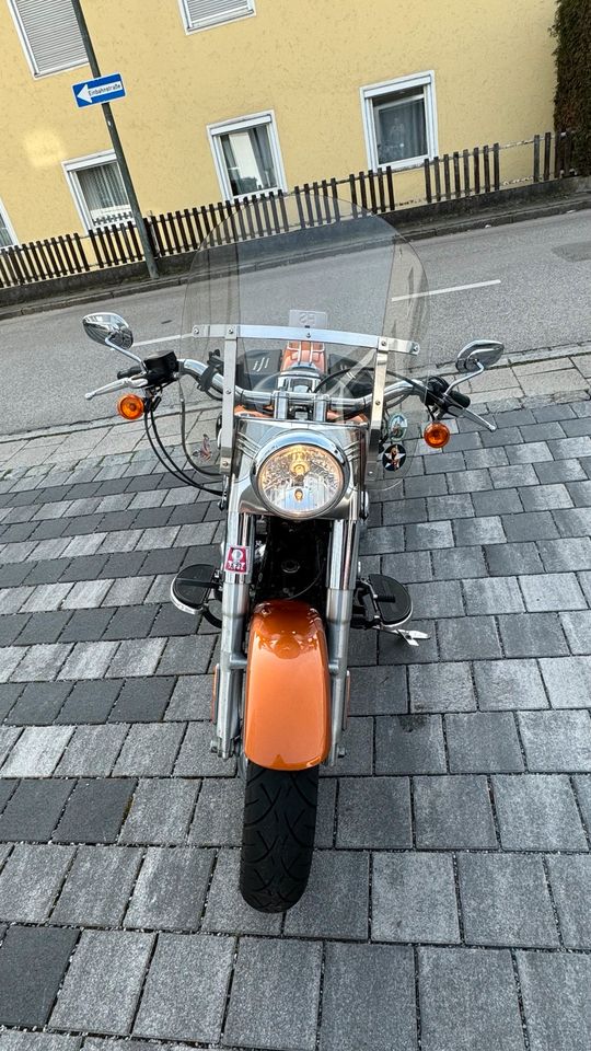 Harley Davidson Heritage Softail Classic in Neufahrn