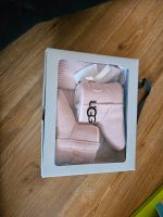 UGG Jesse Bow Bootie II And Bayern - Langquaid Vorschau