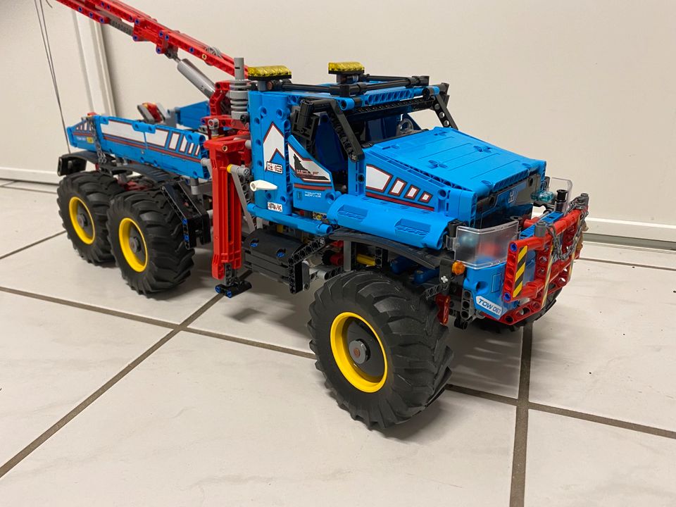 Lego Technic 42070 Abschleppwagen in Remscheid