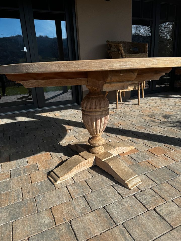 Tisch Holz rund massiv Shabby Küche Garten in Biebergemünd