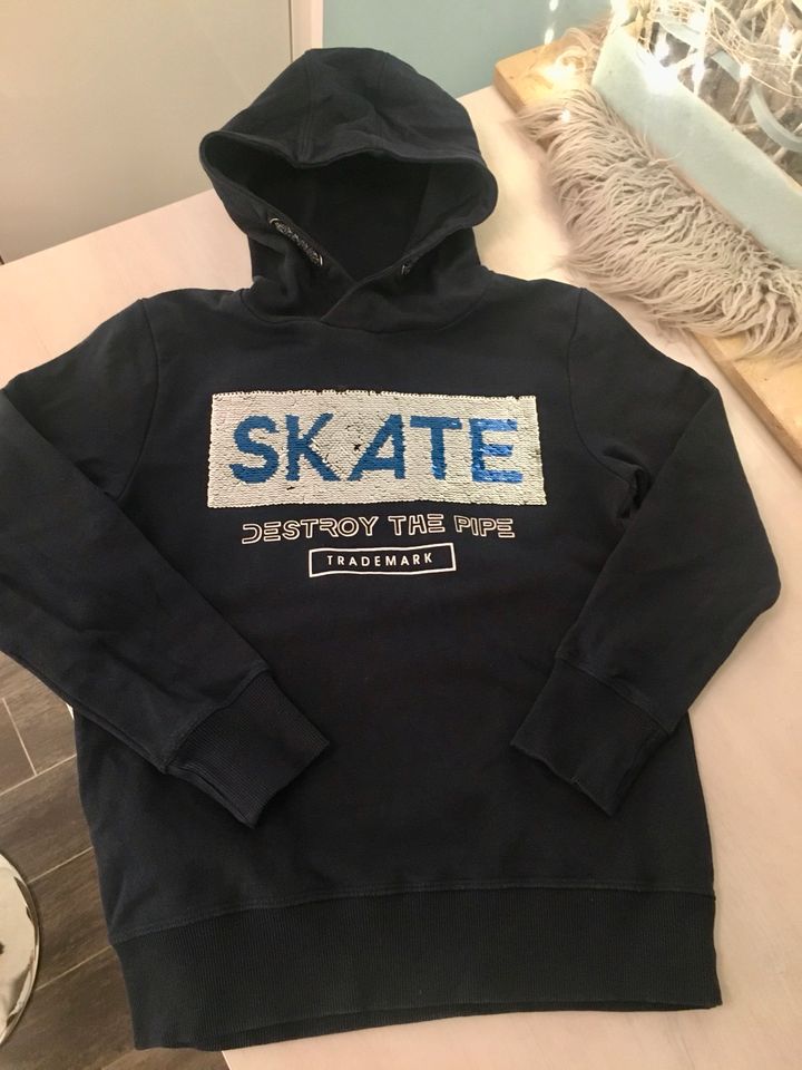 cooler Hoodie Gr.146 152 Kapuzenpulli Pulli Shirt yigga Skater in Stuttgart