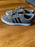 Adidas Schuhe Gr. 45 Hessen - Hatzfeld (Eder) Vorschau