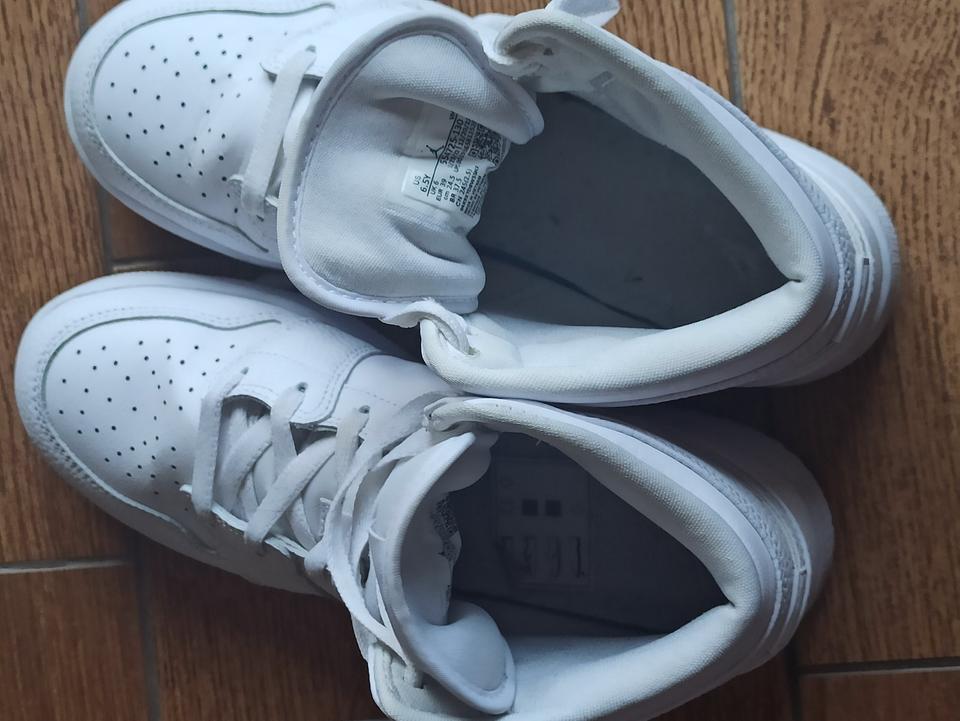 Nike Air Jordan 1 MID (GS) White / White-White 39 OVP in Petershagen