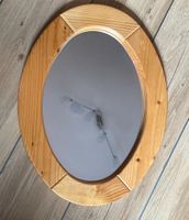 ovaler Spiegel, Umrandung Kiefer lackiert, 50 x 40 cm, gebraucht Schleswig-Holstein - Achtrup Vorschau