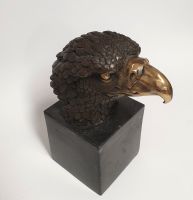 Adler Kopf auf Marmor Sockel Greifvogel Vogel Dekoration Figur Br Hessen - Amöneburg Vorschau