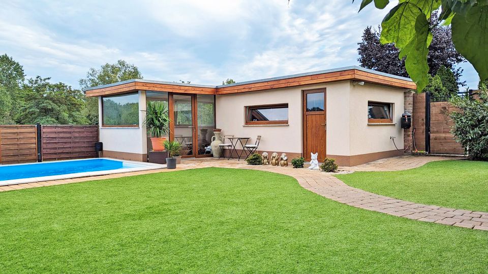 Villa in Berlin-Karlshorst mit unverbauter Aussicht in Wald- und Wiesenlage in Berlin