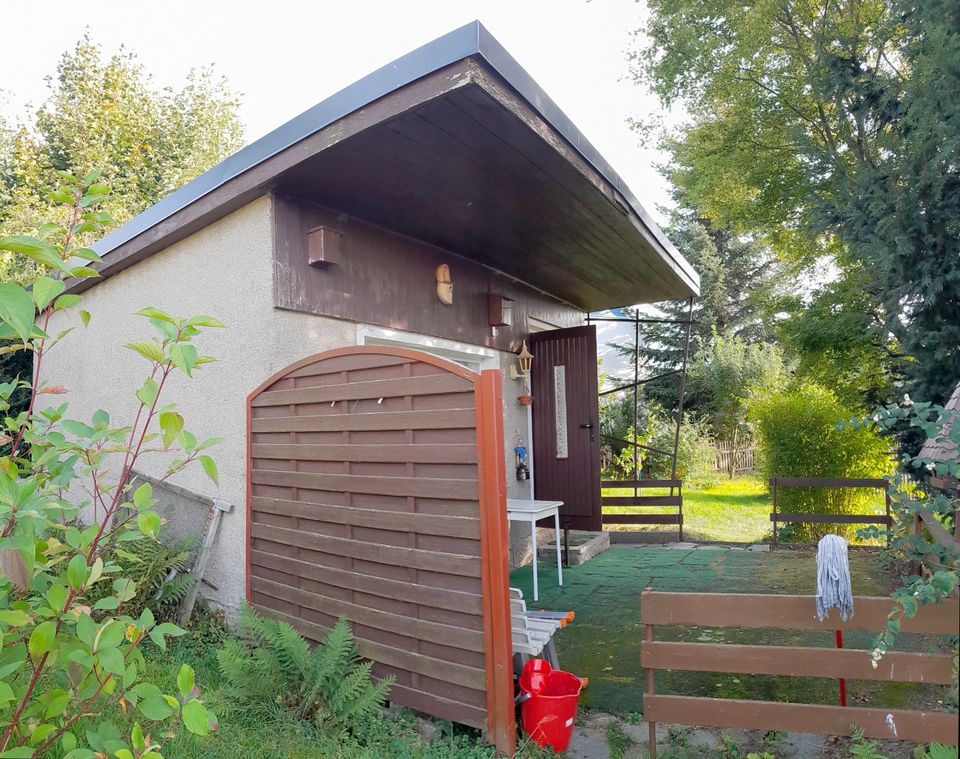 Schönes Gartengrundstück (595 m²) mit kl. Bungalow, Garage & tollem Blick in Auerbach, Nähe Chemnitz in Auerbach