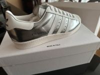 Prada Adidas Superstar in 43 1/2 Größe UK 9 - 3 Farben Hessen - Karben Vorschau