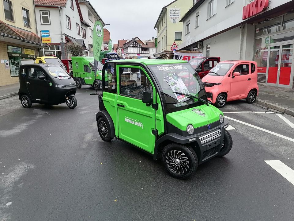 E-Frosch Elektro BOB FOUR 4 Sitzer 45er-Auto Minicar 4-Rad Microcar NEU am Lager Johnway Urbee 4S EVO Aixam Microcar Pro MEGA GECO Travel Stormborn Volta Legier Rocks AMI 4Rad NEU 4 RAD Volta Twizy in Neukirchen