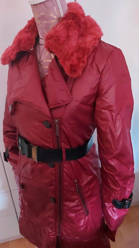 Winterjacke Mantel in rot Neu Gr. S in Dinklage