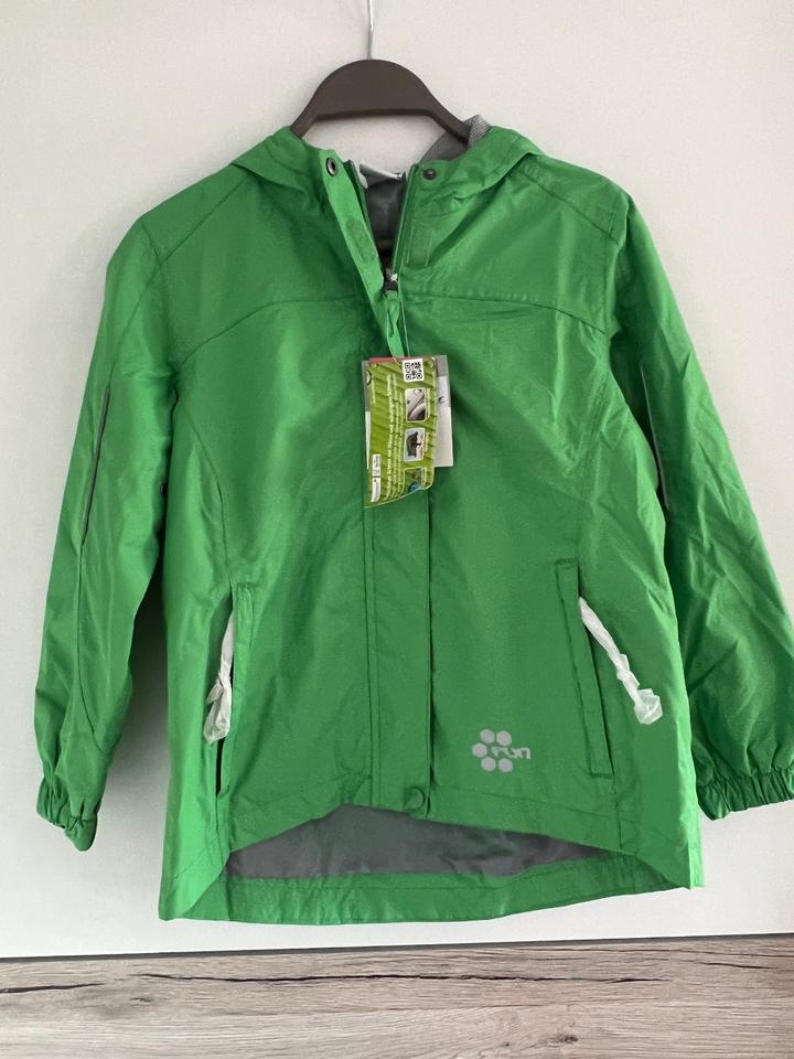 grüne Regenjacke Windjacke Gr. 128 Mädchen Neu mit Etikett in Dresden