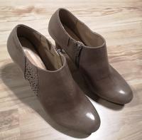 Bugatti Pumps 42 High-Heels Reißverschluß Schuhe Stiefeletten Niedersachsen - Moormerland Vorschau