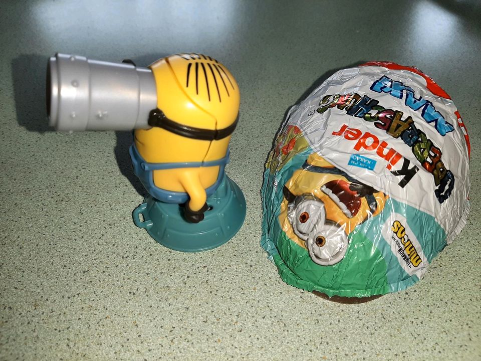 Minion Figur Stuart von Kinder Maxi Überraschungsei Ferrero in Gilserberg