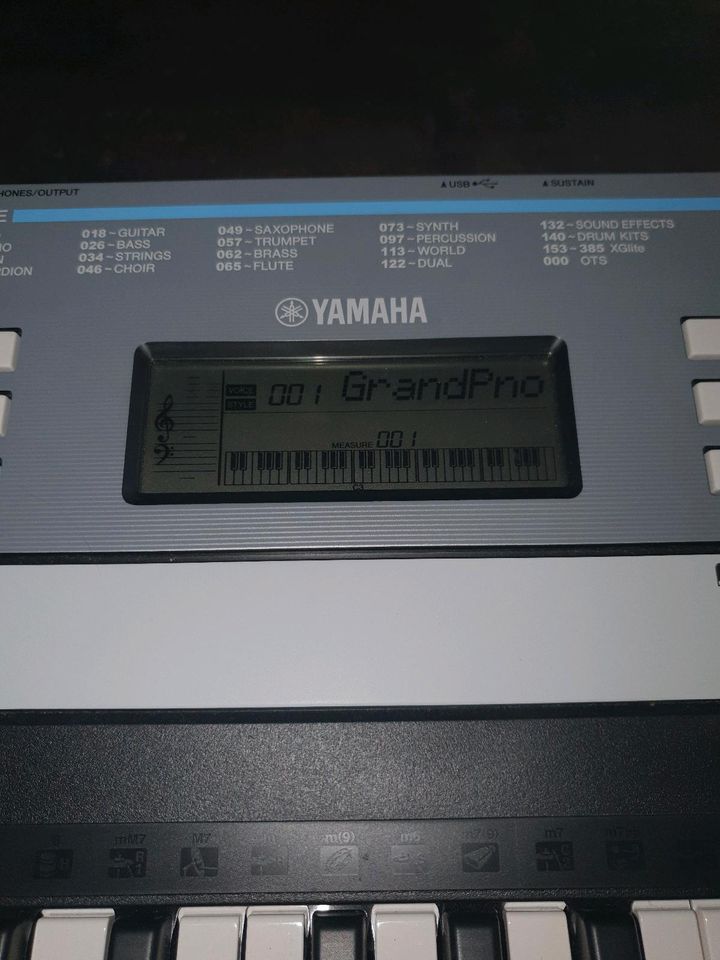 Yamaha Digital Keyboard neuwertig in Mönchengladbach