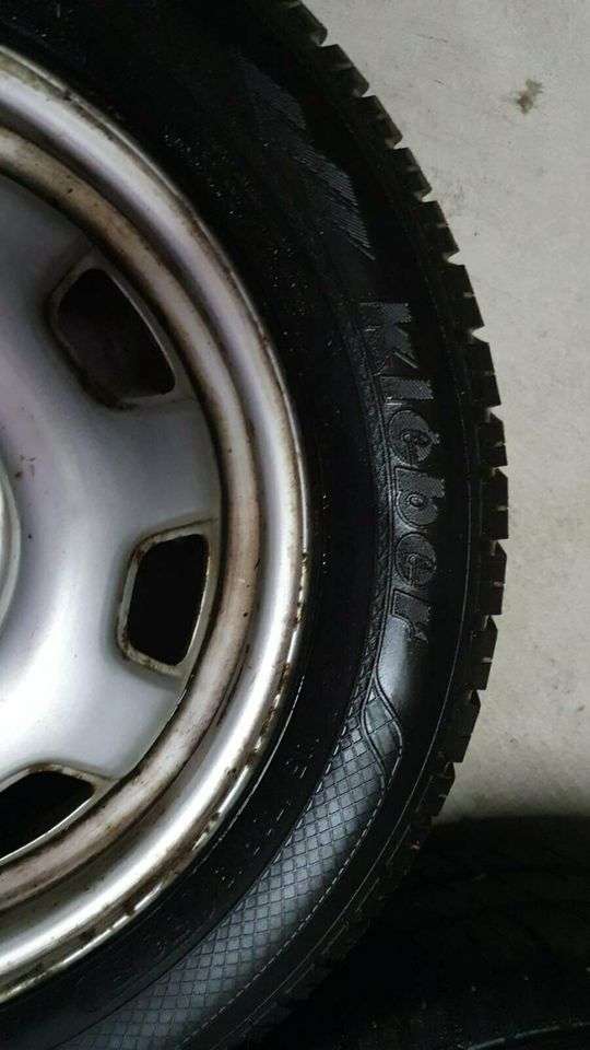 Sommerreifen 145/70 R13 Peugeot 106 3 Loch Felgen Dot 2012 in Borgentreich