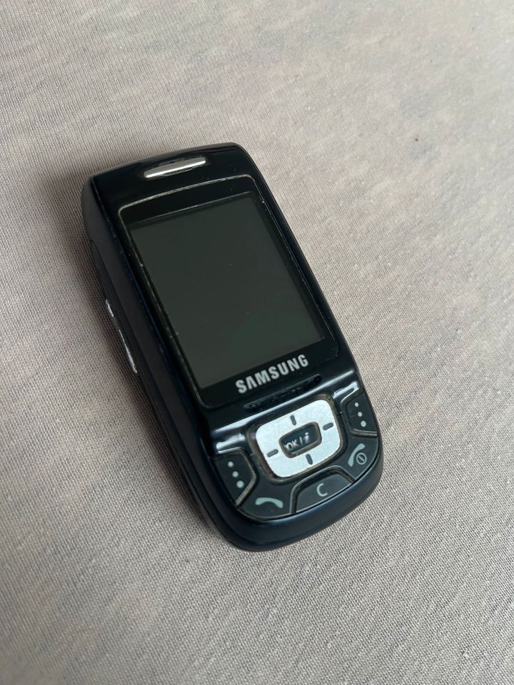 SAMSUNG SGH-D500, Handy, Mobiltelefon, Retro, Dumbphone, defekt in Dresden
