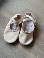 Tanzmuster Ballettschuhe Ballettschläppchen Mädchen beige 26 Hessen - Griesheim Vorschau