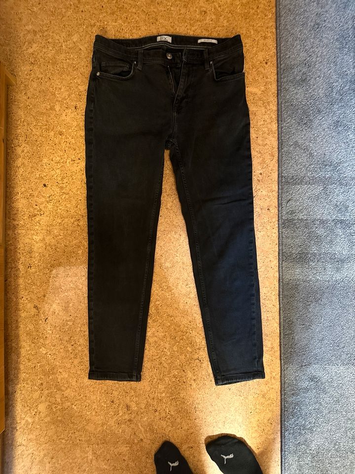 2x EDC E-Sprit Esprit Jeans schwarz Weite 31 Länge 32 31/32 slim in Nieder-Hilbersheim