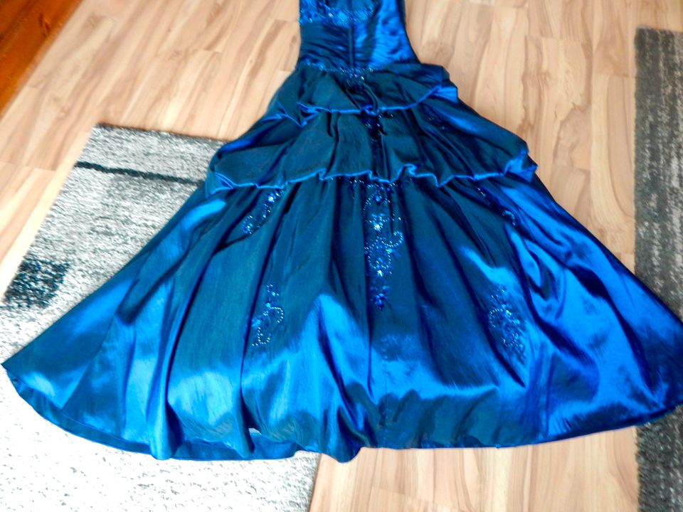 Traumkleid / Ballkleid Blau Gr. 38 / Hochzeit / Ball / Prinzessin in Horneburg