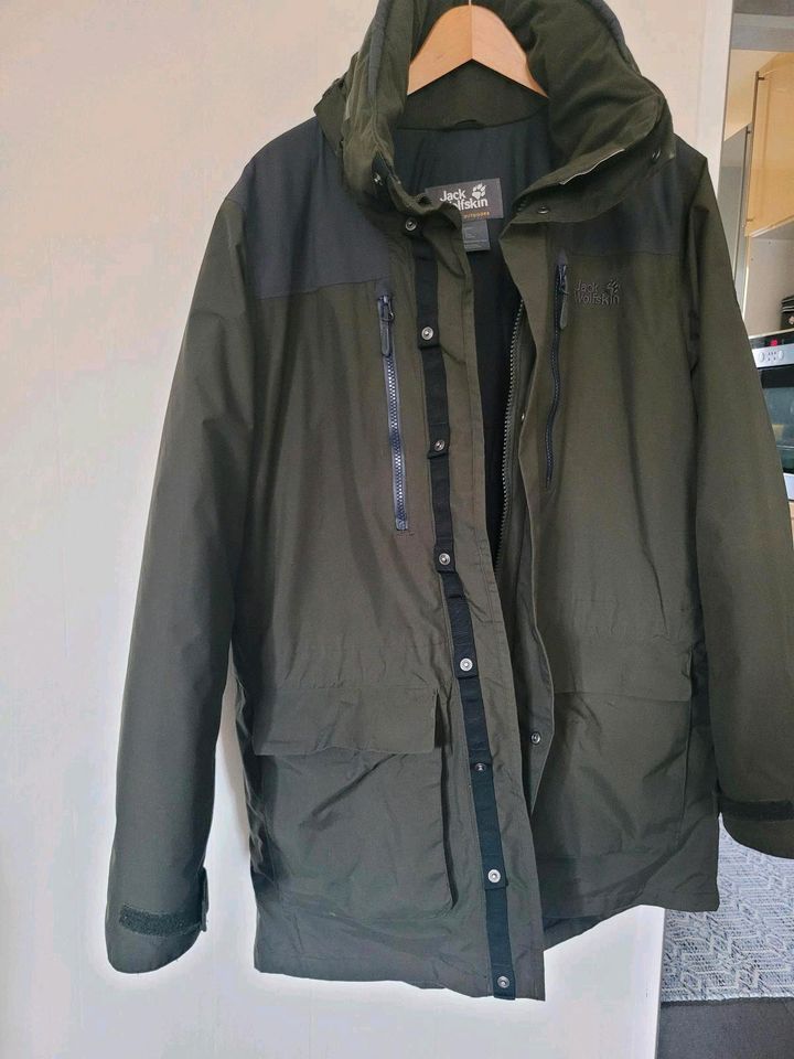 Jack Wolfskin Outdoor Jacke in Leverkusen