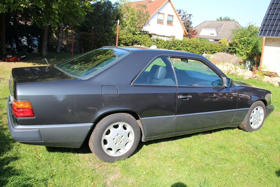 Mercedes-Benz 230 CE, W124 Coupe, Automatik, Bj:1992 in Halstenbek